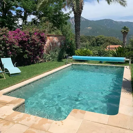 Дом отдыха Suarella Paradisu - Maison Climatisee Avec Piscine